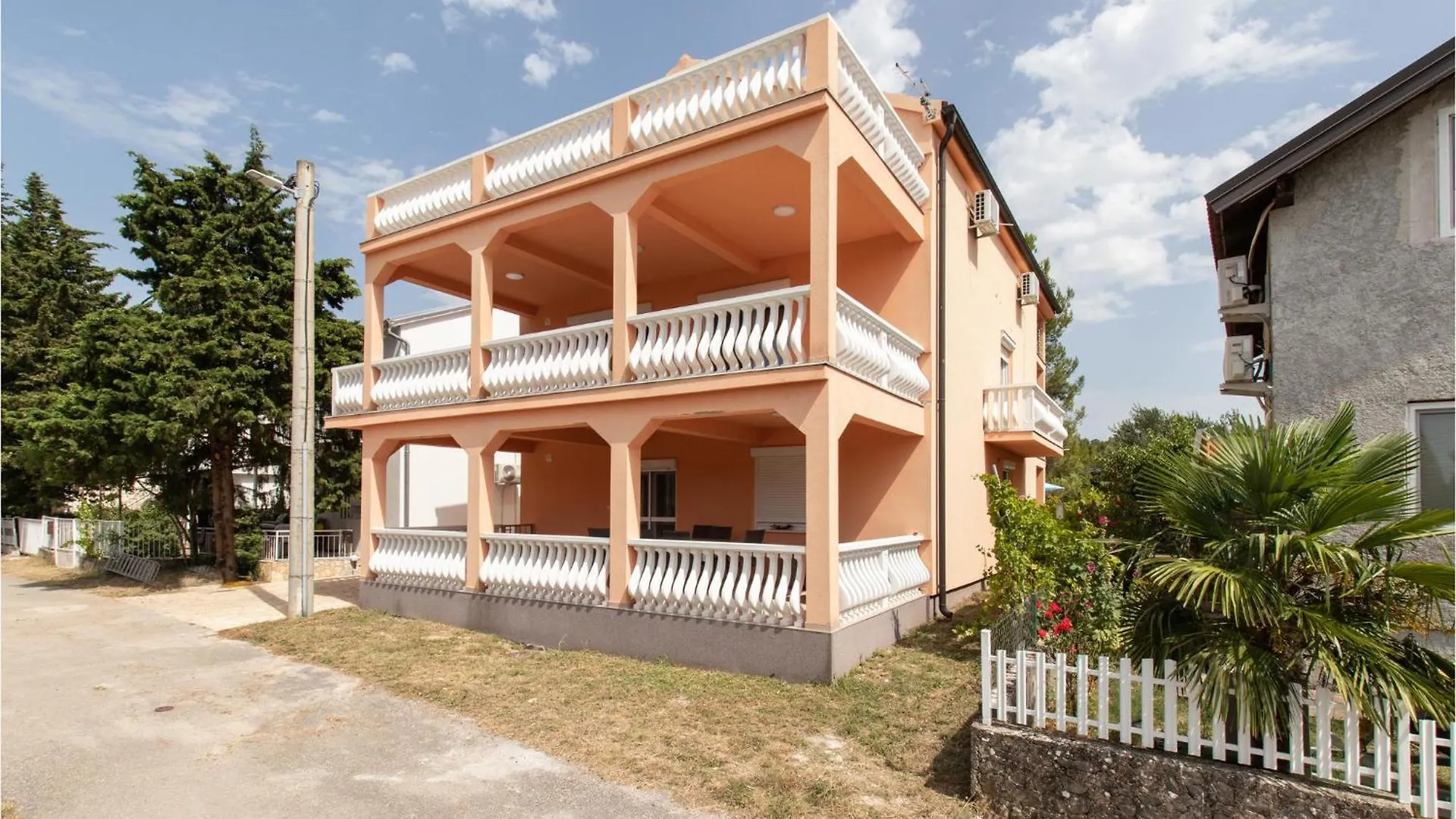 Gorgeous Apartment In Gornji Karin With Wifi 0*,  Croatia
